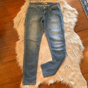 Levis 711 Womens Jeans Size 28 Skinny Mid Rise Medium Light Wash Blue Denim